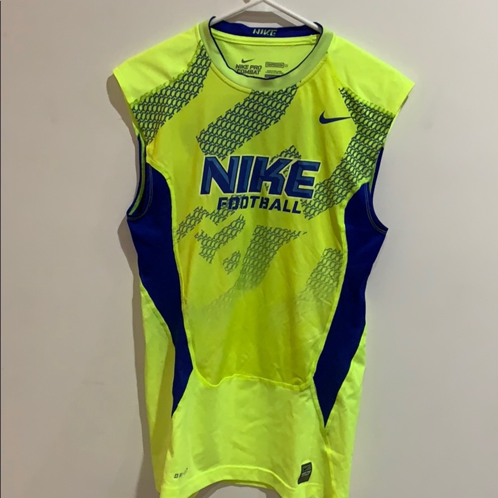 Men’s Nike Pro Combat Dri-Fit Sleeveless Shirt